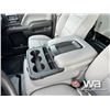 Image 7 : 2015 CHEVROLET 2500HD SILVERADO CREW CAB PICKUP