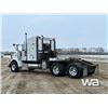 Image 4 : 2007 PETERBILT 378 T/A SLEEPER WINCH TRACTOR