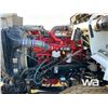 Image 20 : 2018 KENWORTH T800 TRI DRIVE SLEEPER TRUCK TRACTOR