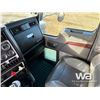 Image 10 : 2011 KENWORTH T800 TRI DRIVE SLEEPER TRUCK TRACTOR