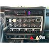 Image 12 : 2011 KENWORTH T800 TRI DRIVE SLEEPER TRUCK TRACTOR