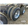 Image 33 : 2011 KENWORTH T800 TRI DRIVE SLEEPER TRUCK TRACTOR