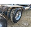 Image 34 : 2011 KENWORTH T800 TRI DRIVE SLEEPER TRUCK TRACTOR