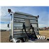 Image 38 : 2011 KENWORTH T800 TRI DRIVE SLEEPER TRUCK TRACTOR