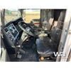 Image 8 : 2011 KENWORTH T800 TRI DRIVE SLEEPER TRUCK TRACTOR