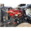 Image 20 : 2014 KENWORTH T800 TRI DRIVE SLEEPER TRUCK TRACTOR