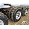 Image 30 : 2014 KENWORTH T800 TRI DRIVE SLEEPER TRUCK TRACTOR