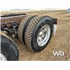 Image 31 : 2014 KENWORTH T800 TRI DRIVE SLEEPER TRUCK TRACTOR