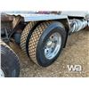 Image 34 : 2014 KENWORTH T800 TRI DRIVE SLEEPER TRUCK TRACTOR