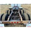 Image 35 : 2014 KENWORTH T800 TRI DRIVE SLEEPER TRUCK TRACTOR