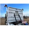 Image 39 : 2014 KENWORTH T800 TRI DRIVE SLEEPER TRUCK TRACTOR