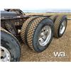 Image 28 : 2006 KENWORTH T800B TRIDRIVE SLEEPER TRUCK TRACTOR