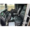 Image 7 : 2016 KENWORTH W900 T/A SLEEPER TRUCK TRACTOR