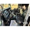 Image 7 : 2016 KENWORTH W900 T/A SLEEPER TRUCK TRACTOR