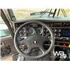 Image 12 : 2018 KENWORTH T800 TRI DRIVE SLEEPER CAB & CHASSIS
