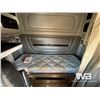 Image 17 : 2012 PETERBILT 367 TRI DRIVE SLEEPER CAB & CHASSIS
