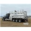 Image 4 : 2019 PETERBILT 367 TRI DRIVE SLEEPER TANK TRUCK