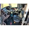 Image 6 : 2019 PETERBILT 367 TRI DRIVE SLEEPER TANK TRUCK