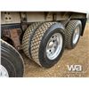 Image 32 : 2018 KENWORTH T800 TRI DRIVE SLEEPER TANK TRUCK