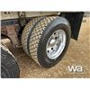 Image 33 : 2018 KENWORTH T800 TRI DRIVE SLEEPER TANK TRUCK