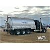 Image 3 : 2018 KENWORTH T800 TRI DRIVE SLEEPER TANK TRUCK