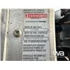 Image 5 : 2013 KENWORTH T800 TRI DRIVE SLEEPER TANK TRUCK