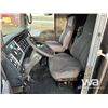 Image 7 : 2013 KENWORTH T800 TRI DRIVE SLEEPER TANK TRUCK