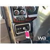 Image 13 : 2011 KENWORTH T800 TRI DRIVE SLEEPER TANK TRUCK