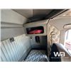 Image 19 : 2011 KENWORTH T800 TRI DRIVE SLEEPER TANK TRUCK