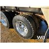 Image 29 : 2011 KENWORTH T800 TRI DRIVE SLEEPER TANK TRUCK