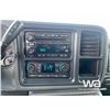 Image 9 : 2005 GMC SIERRA 2500HD CREW CAB PICKUP