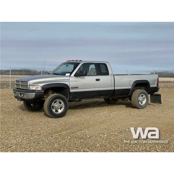 2000 DODGE RAM 2500 LARAMIE SLT E-CAB PICKUP