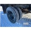 Image 18 : 1999 FORD F-450 CREW CAB FLAT DECK PICKUP