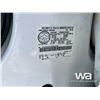 Image 5 : 1999 FORD F-450 CREW CAB FLAT DECK PICKUP