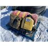 Image 1 : SNOW FENCE, BACKPACK SPRAYER