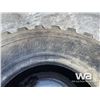 Image 5 : (2) 20.5R25L LOADER TIRES