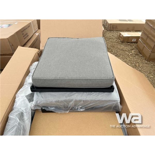 (UN-USED) 6 PERSON OUTDOOR DINING CHAIR SET