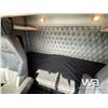 Image 12 : 2018 WESTERN STAR 4900SA TRI DRIVE SLEEPER TRUCK