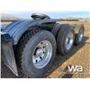Image 18 : 2018 WESTERN STAR 4900SA TRI DRIVE SLEEPER TRUCK