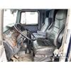 Image 6 : 2000 PETERBILT 379 T/A SLEEPER TRUCK TRACTOR