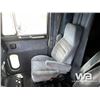 Image 7 : 2000 PETERBILT 379 T/A SLEEPER TRUCK TRACTOR