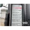 Image 5 : 2005 KENWORTH T800 TRI DRIVE DUMP TRUCK