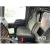 Image 7 : 2005 KENWORTH T800 TRI DRIVE DUMP TRUCK