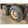 Image 23 : 1996 WESTERN STAR 5964S T/A DUMP TRUCK
