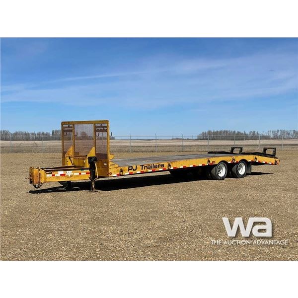 2008 PJ FM302 T/A DUALLY EQUIPMENT TRAILER