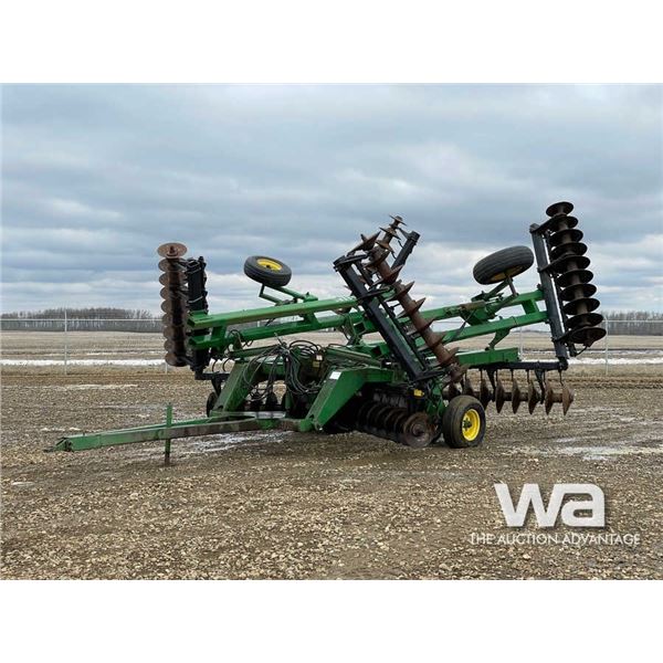JOHN DEERE 650 27 FT. TANDEM DISC