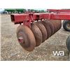Image 11 : MASSEY FERGUSON 820 12 FT. TANDEM DISC