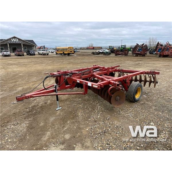 MASSEY FERGUSON 820 12 FT. TANDEM DISC