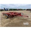 Image 2 : MASSEY FERGUSON 820 12 FT. TANDEM DISC