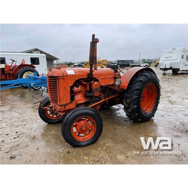CASE LA TRACTOR